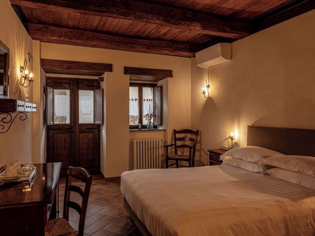 Borgotufi Albergo Diffuso