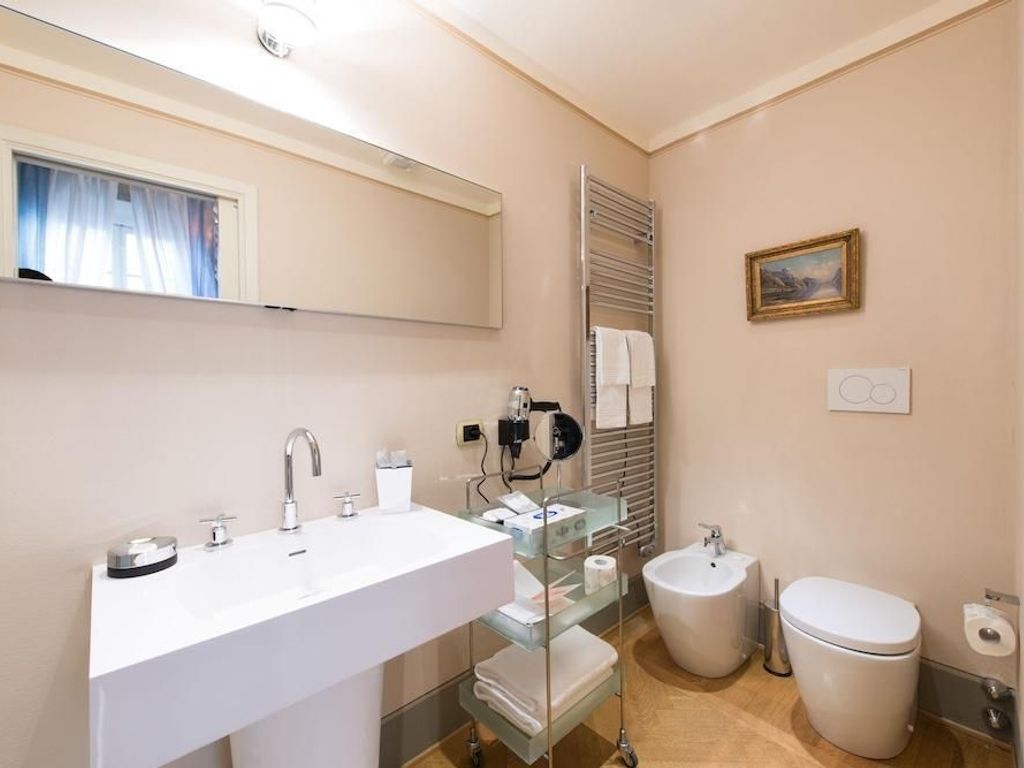 N.15 Santori Luxury Home