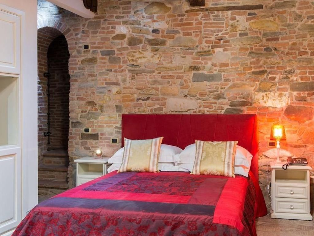 N.15 Santori Luxury Home