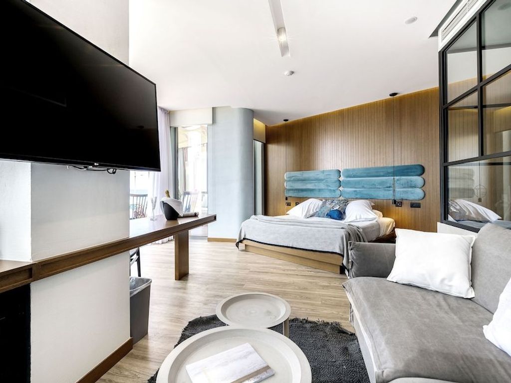 Dyo Suites