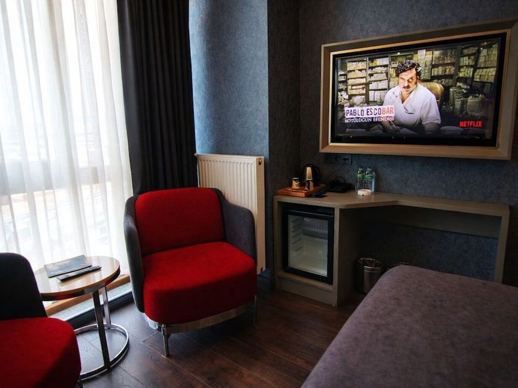 216 Eagle Palace Suite