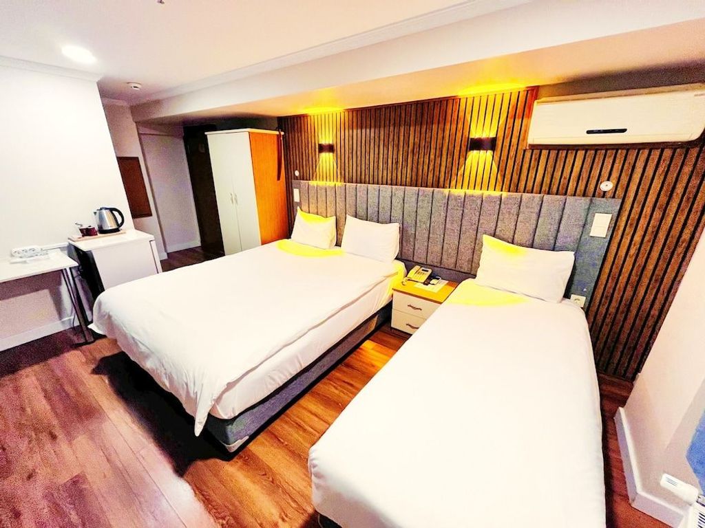 Naila Hotel