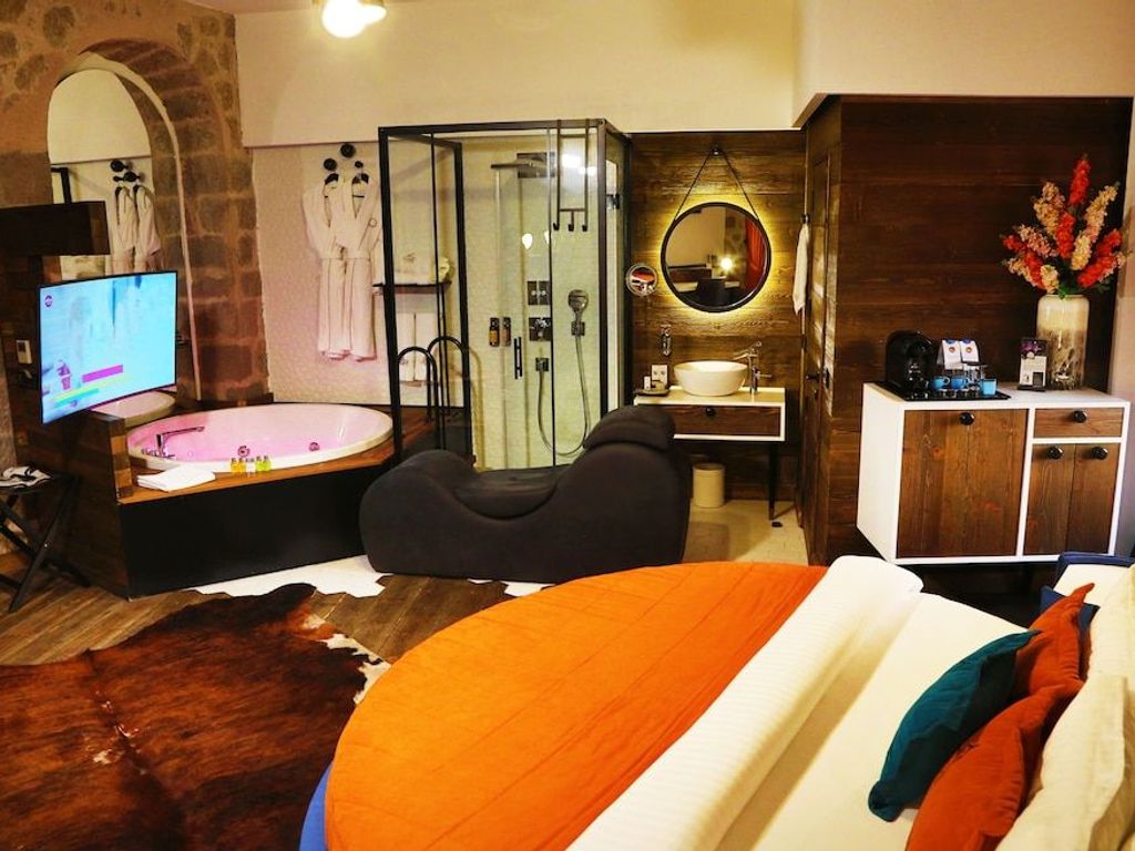 Cephanelik Hotel