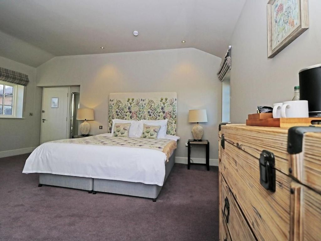 Plum and Partridge Inn