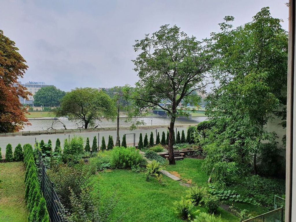 Riverside Aparthotel