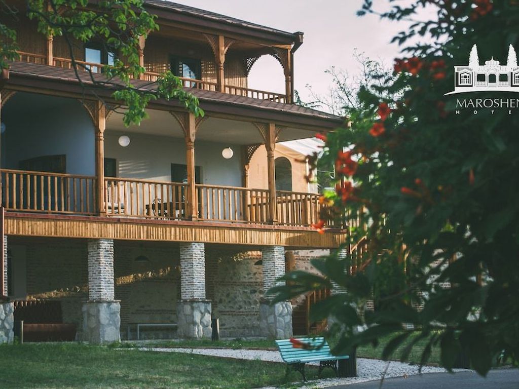 Hotel Marosheni