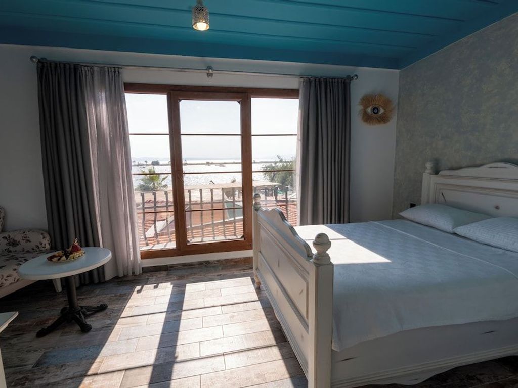 Ra Otel