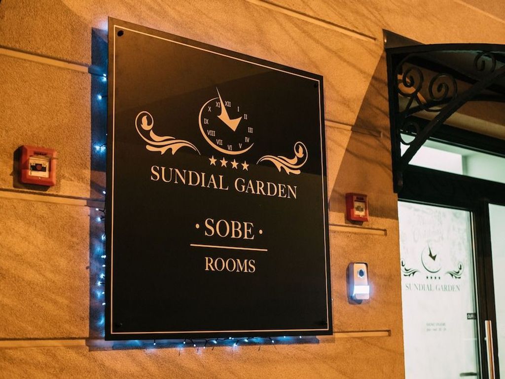 Hotel Sundial