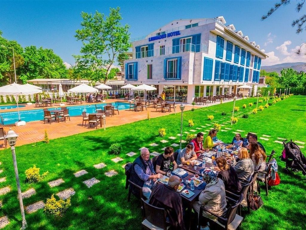 Limnades Hotel