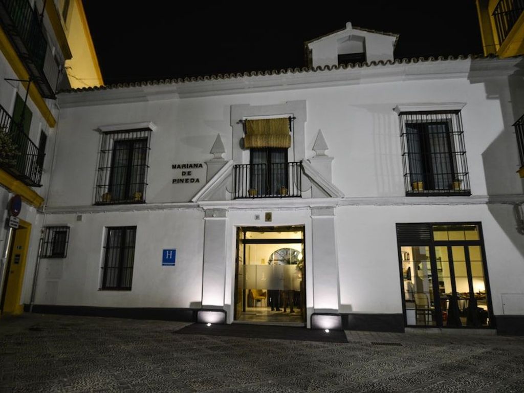 Legado Alcázar Hotel