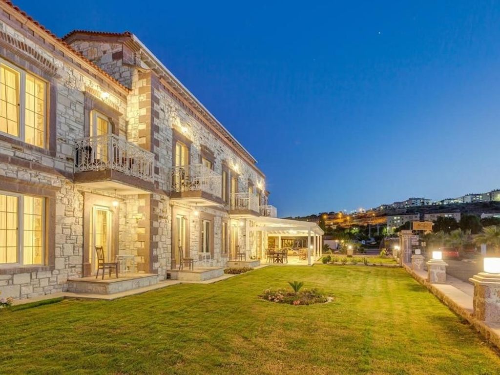 Navalia Otel