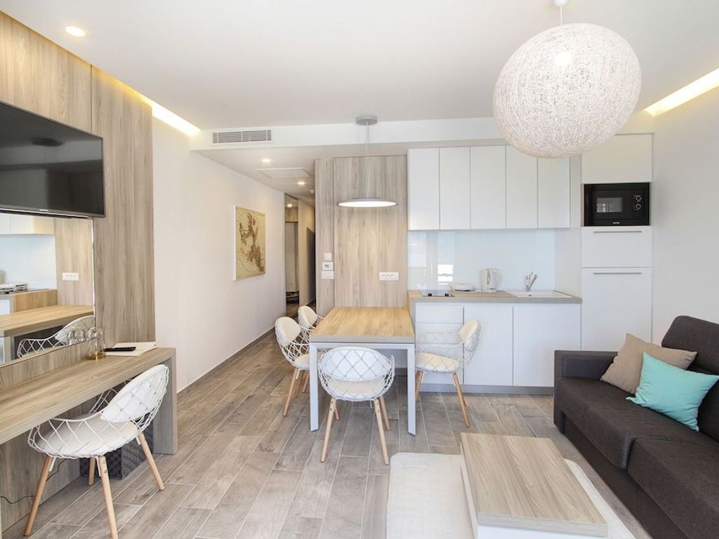 Kalamota Beach House