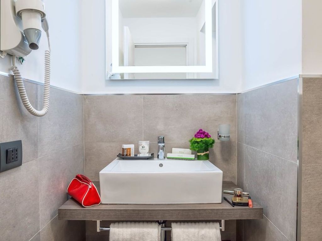 Navona Essence Hotel