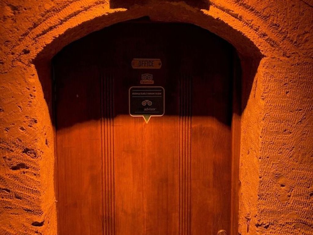 Monte Cappa Cave House