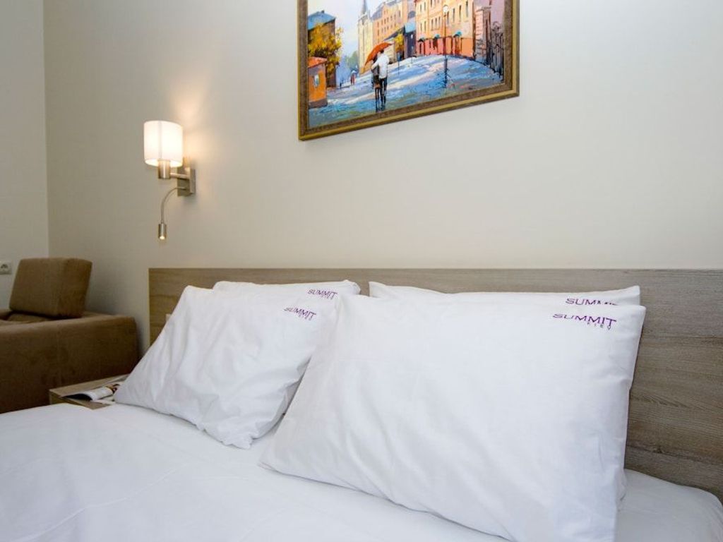 Summit Apart Hotel