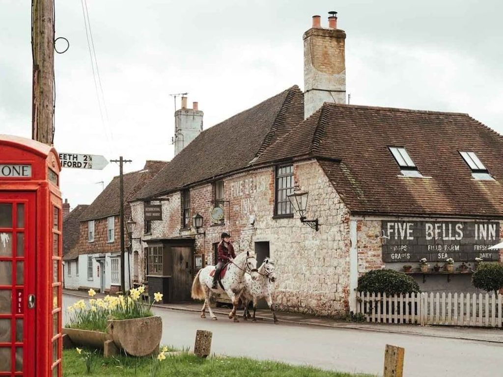 The Five Bells Inn Brabourne