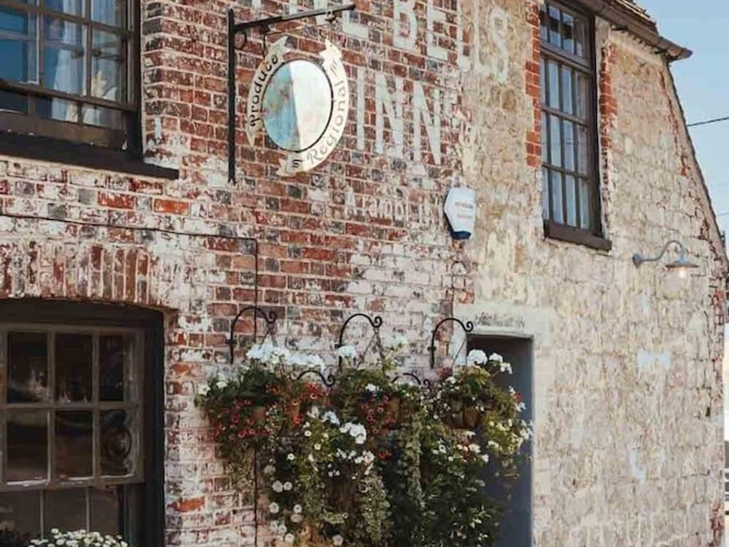 The Five Bells Inn Brabourne