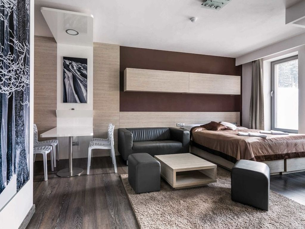 Hotel Pecr Well