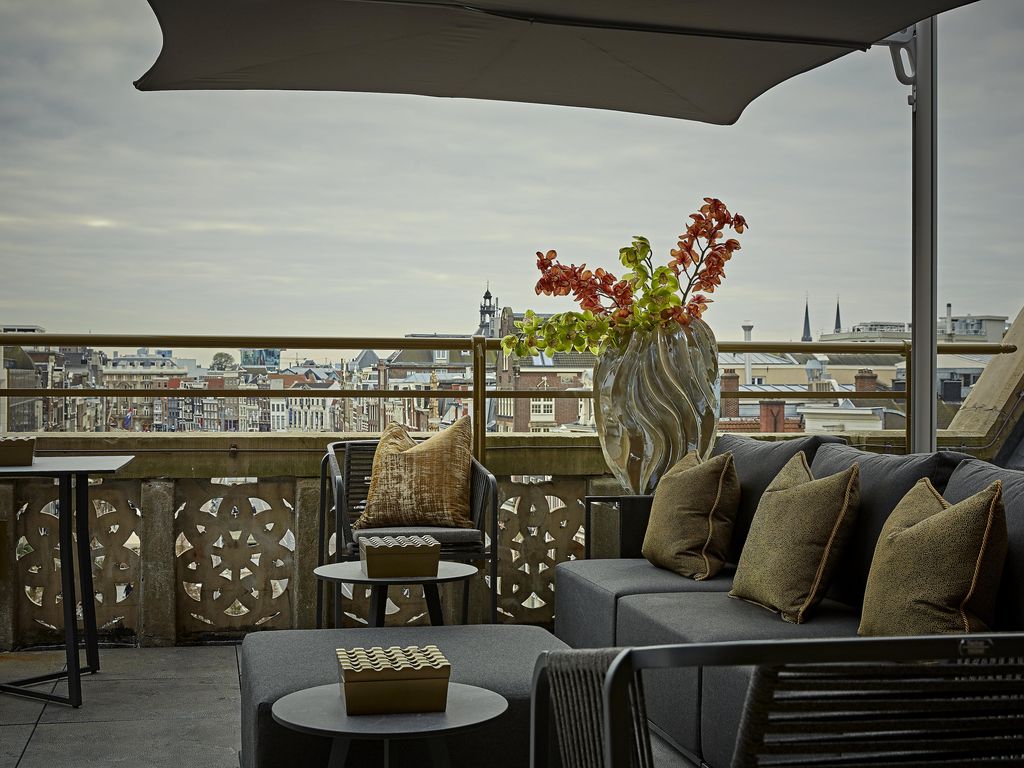 TwentySeven Hotel