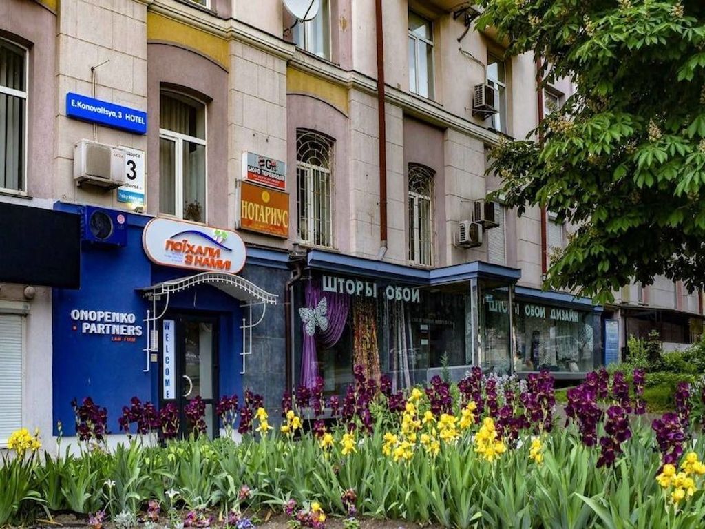 7 Sky on Y. Konovaltsia street