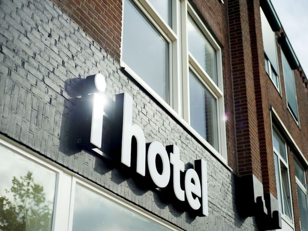I Hotel