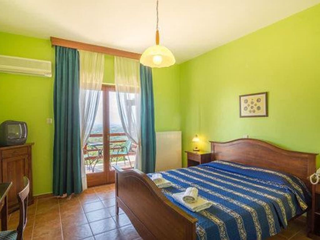 FilosXenia Roxani Country House Hotel