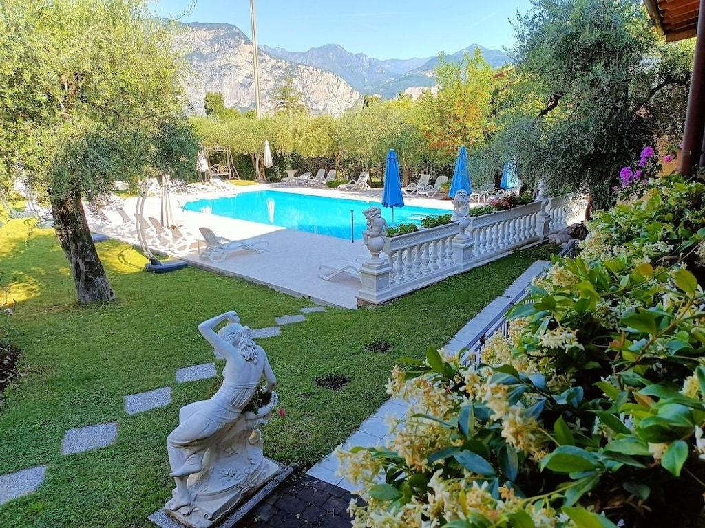 Villa Isabella Hotel & Residence