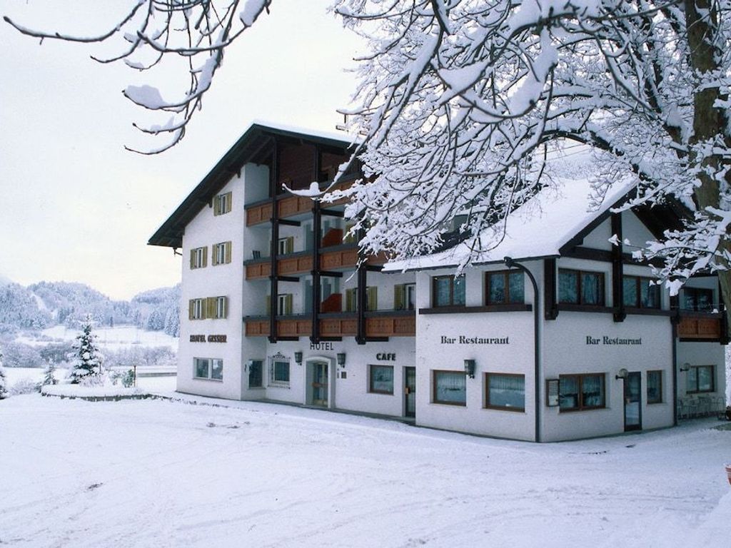 Hotel & Camping Gisser