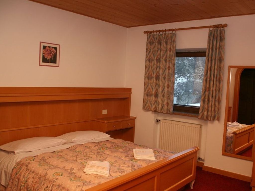 Hotel & Camping Gisser