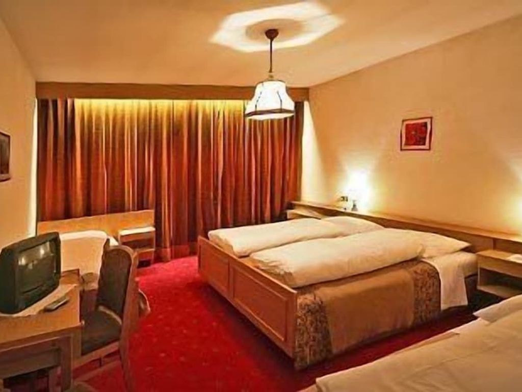 Hotel & Camping Gisser