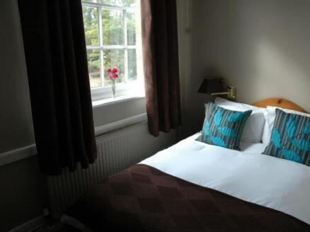 The White Hart Country Inn