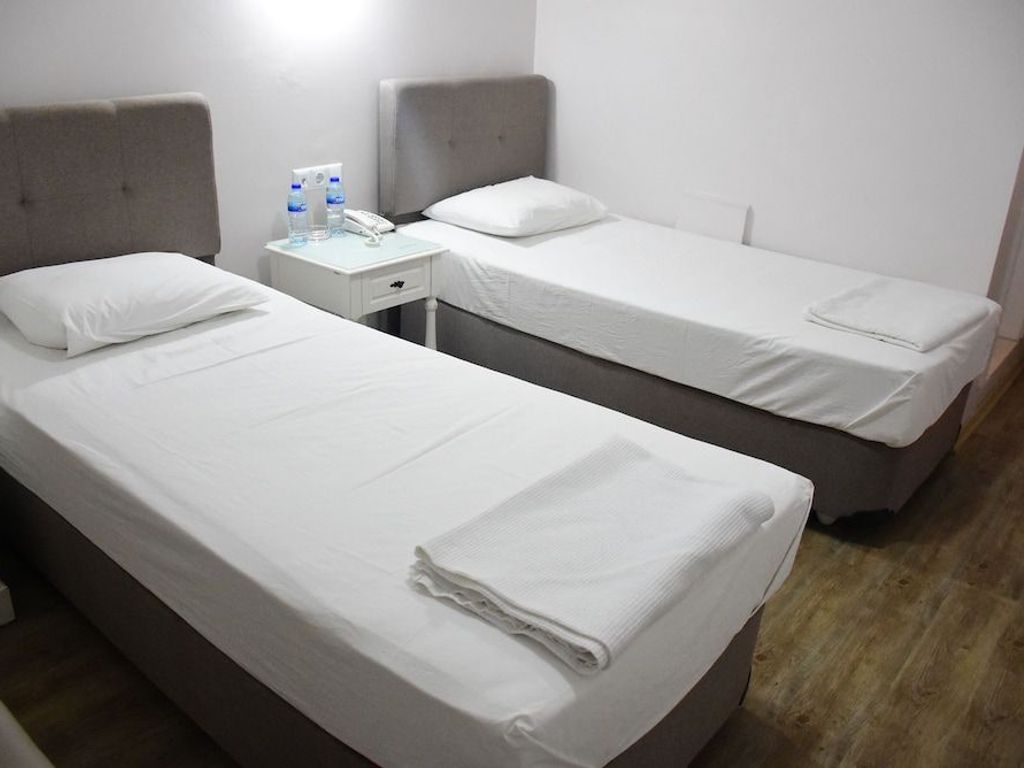 Burhaniye Merkez Otel