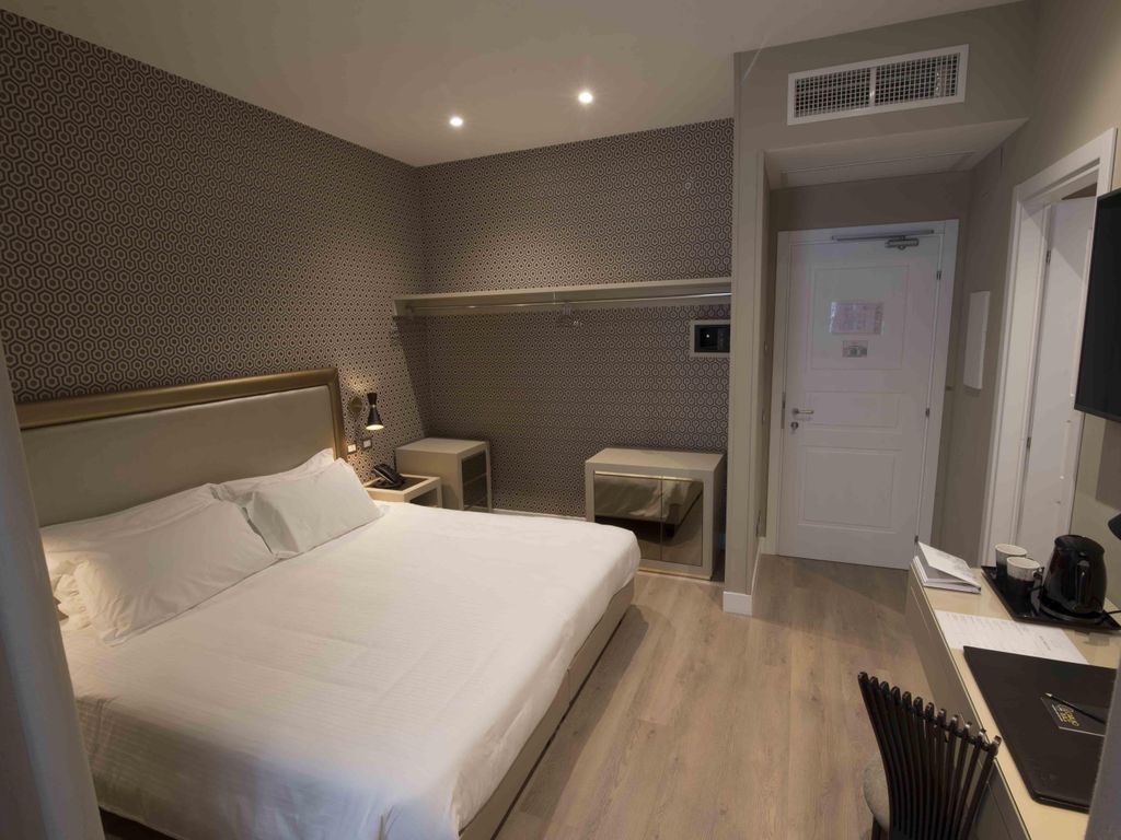 Caruso Place Boutique & Wellness Suites