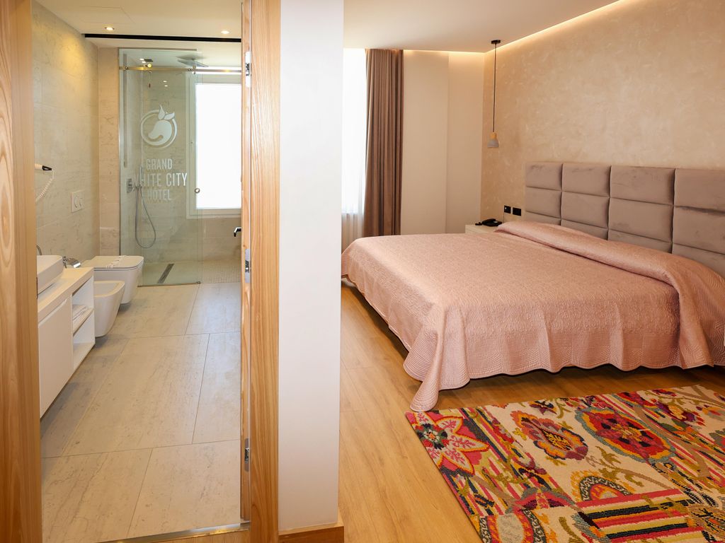 Grand White City Hotel Berat