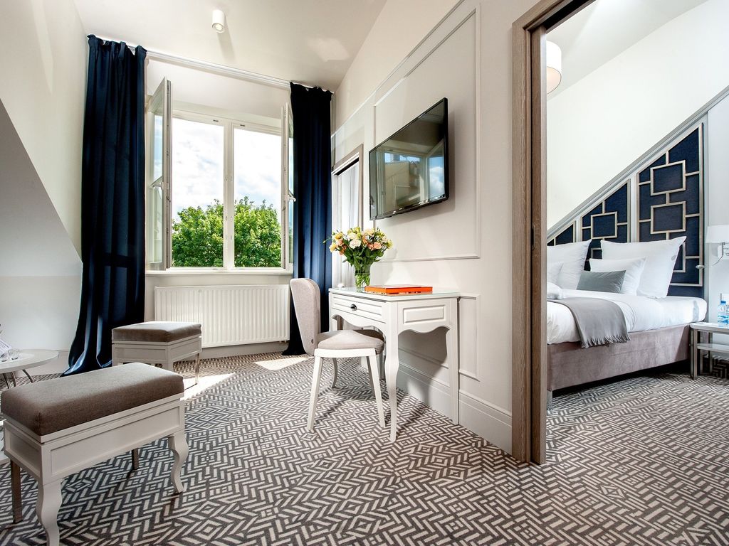 Amber Design Residence