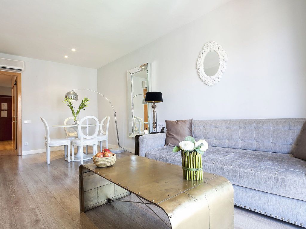 Grandom Suites