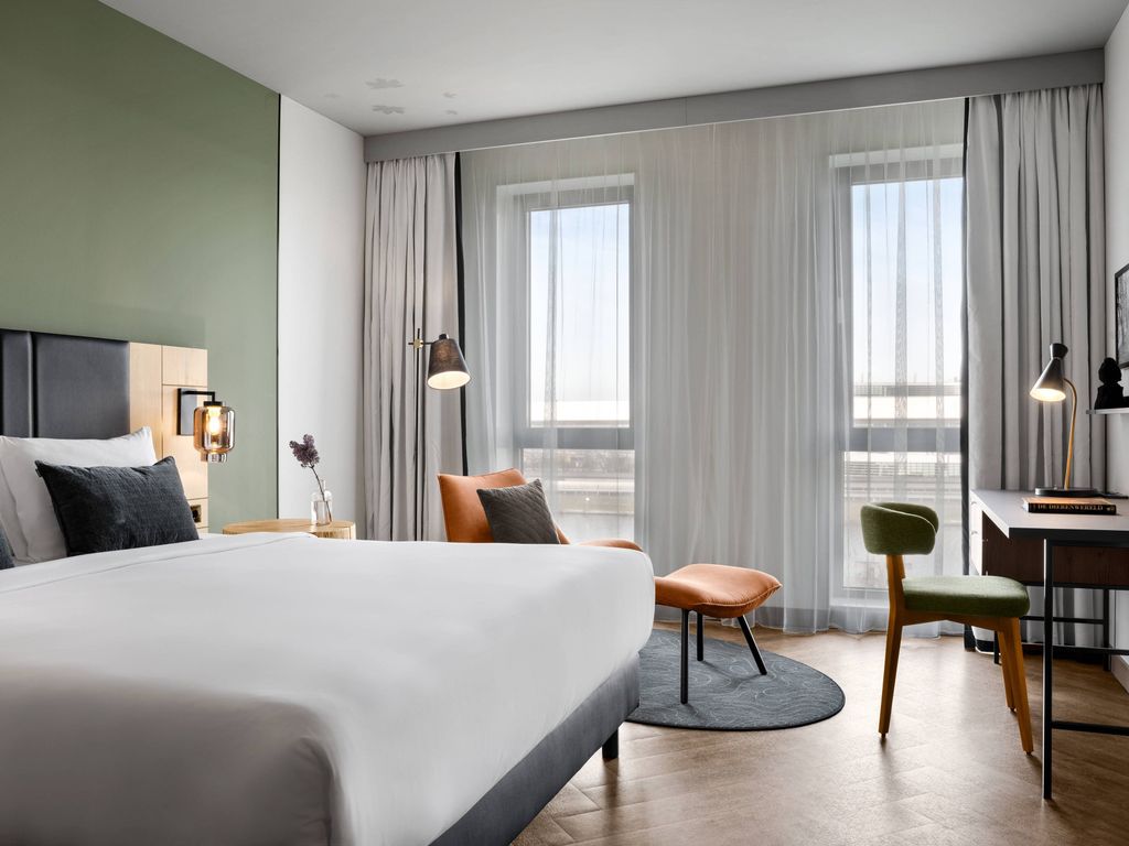 Renaissance Amsterdam Schiphol Airport Hotel
