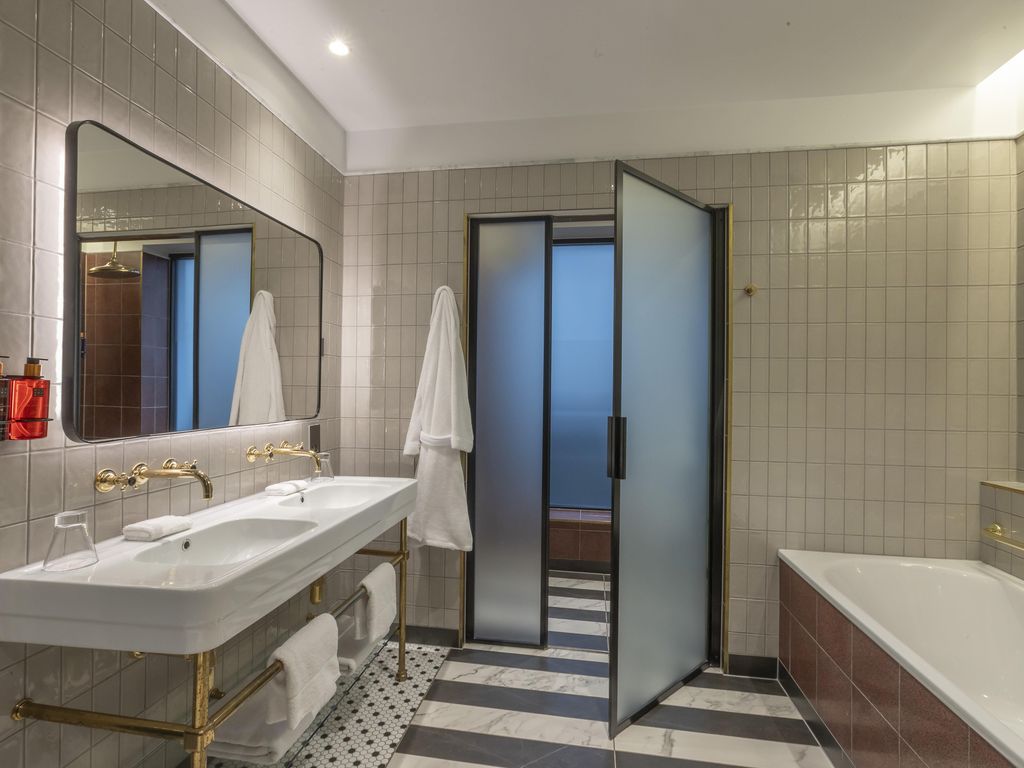 City of London Clayton Hotel
