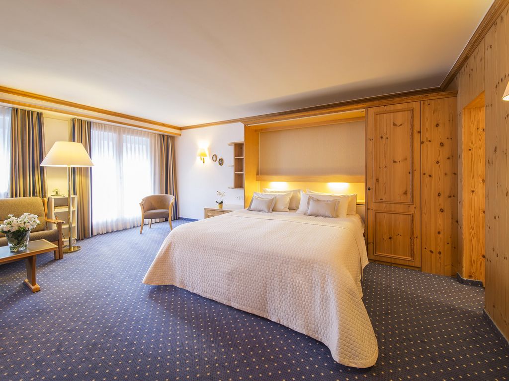 Hotel Europa Suites