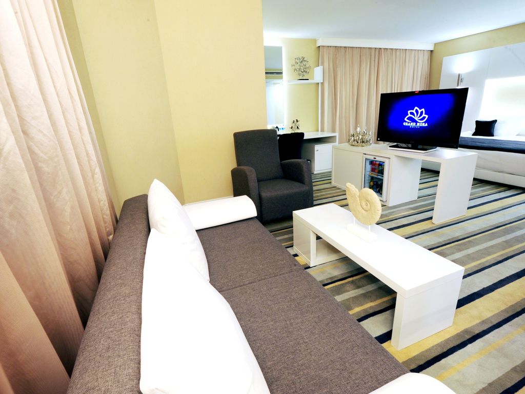 Grand Nora Hotel