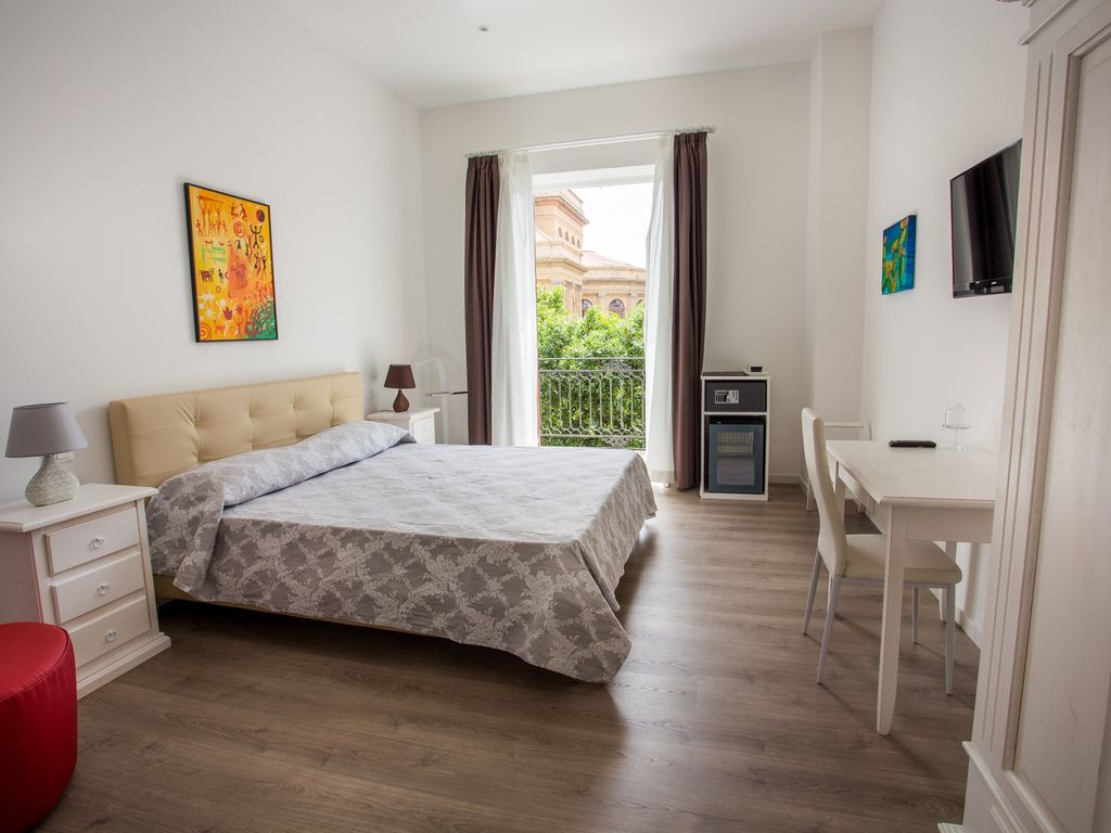 Porta Maqueda B&B