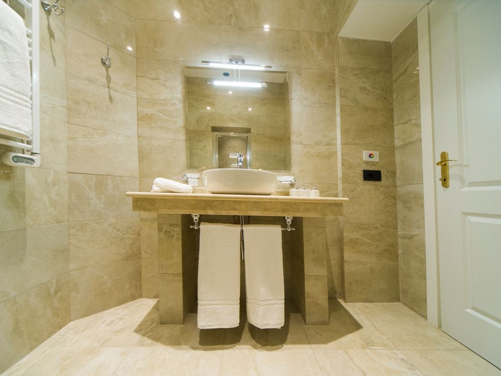 ViaVeneto Suites Guest House