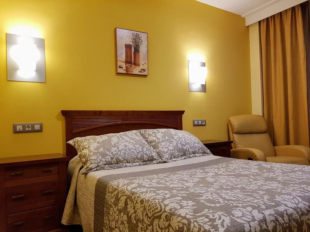 Hotel Reina Isabel