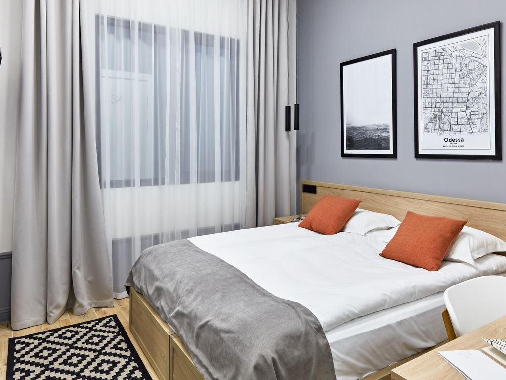 Wine & Pillow Hotel