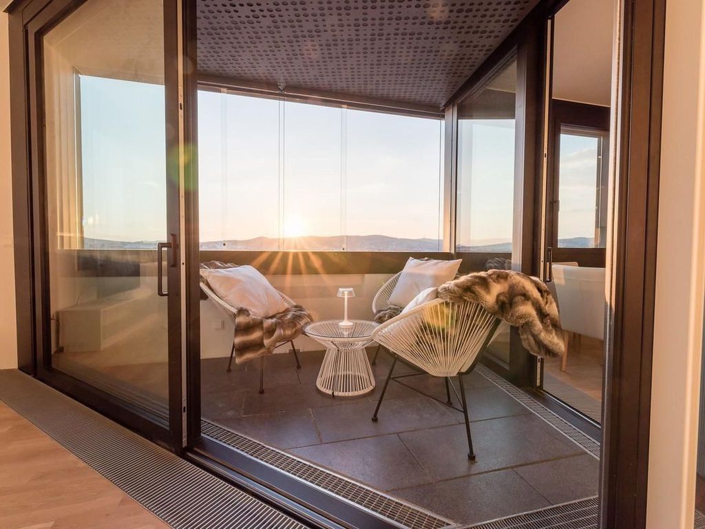 Skyflats Hills View