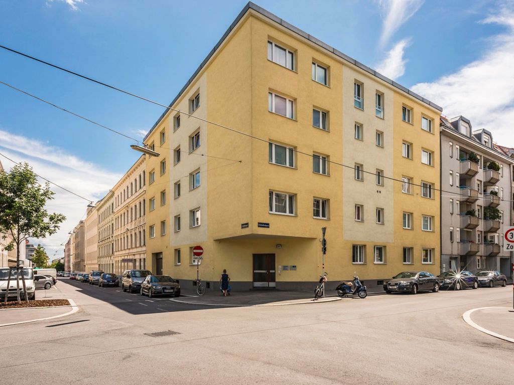 Appartement mit Balkon