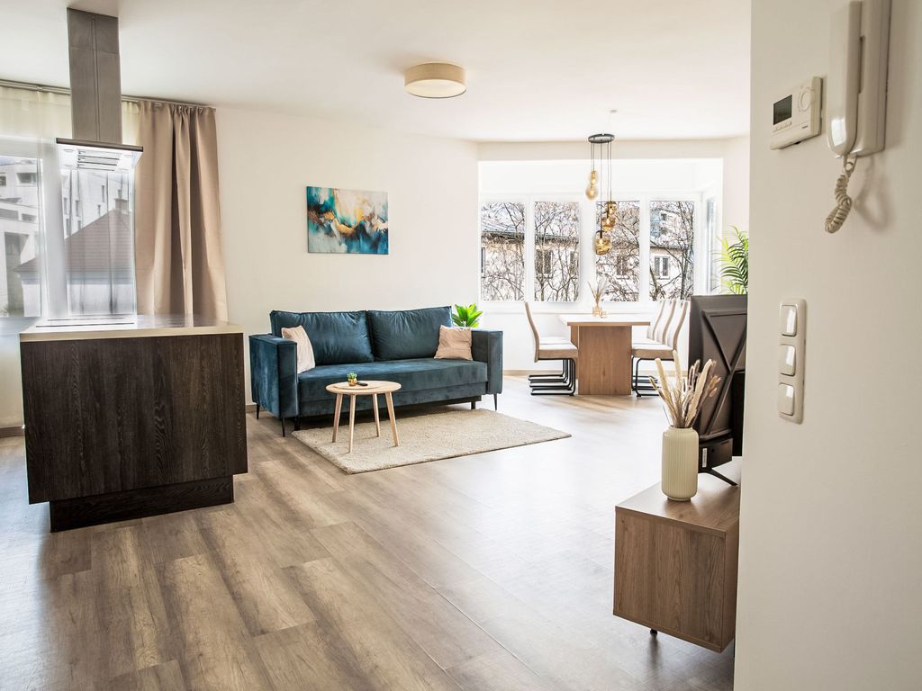 Linz Base Suite
