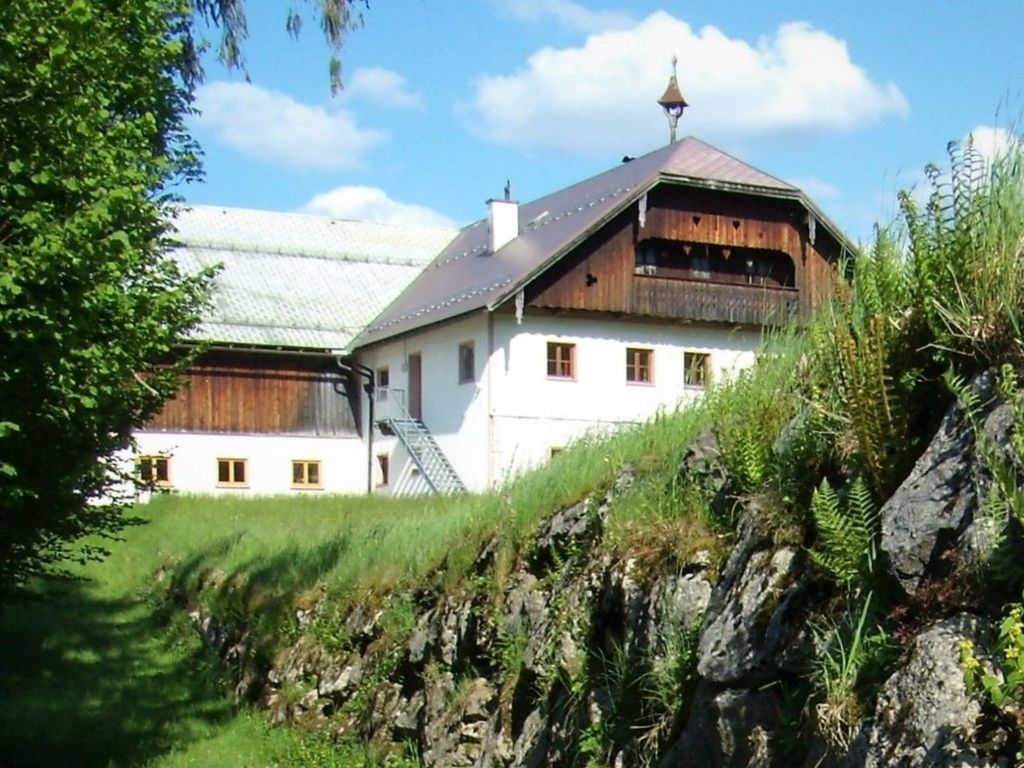 in Sankt Koloman mit Bergblick