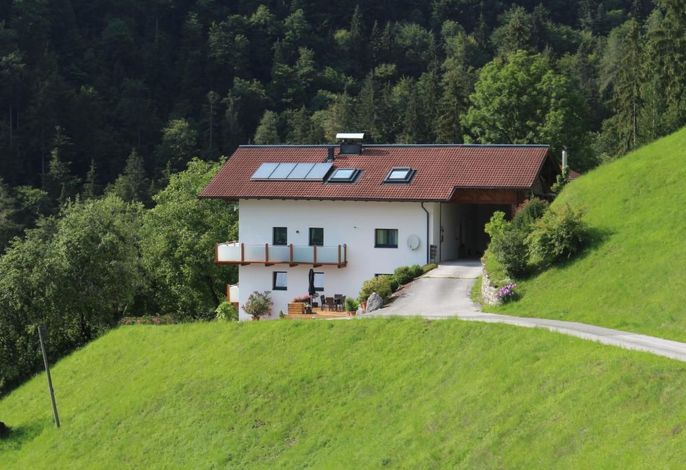 mit Blick auf die Berge