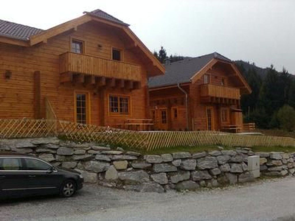 Schönes Ferienhaus in Holzblockbohle mit Sauna